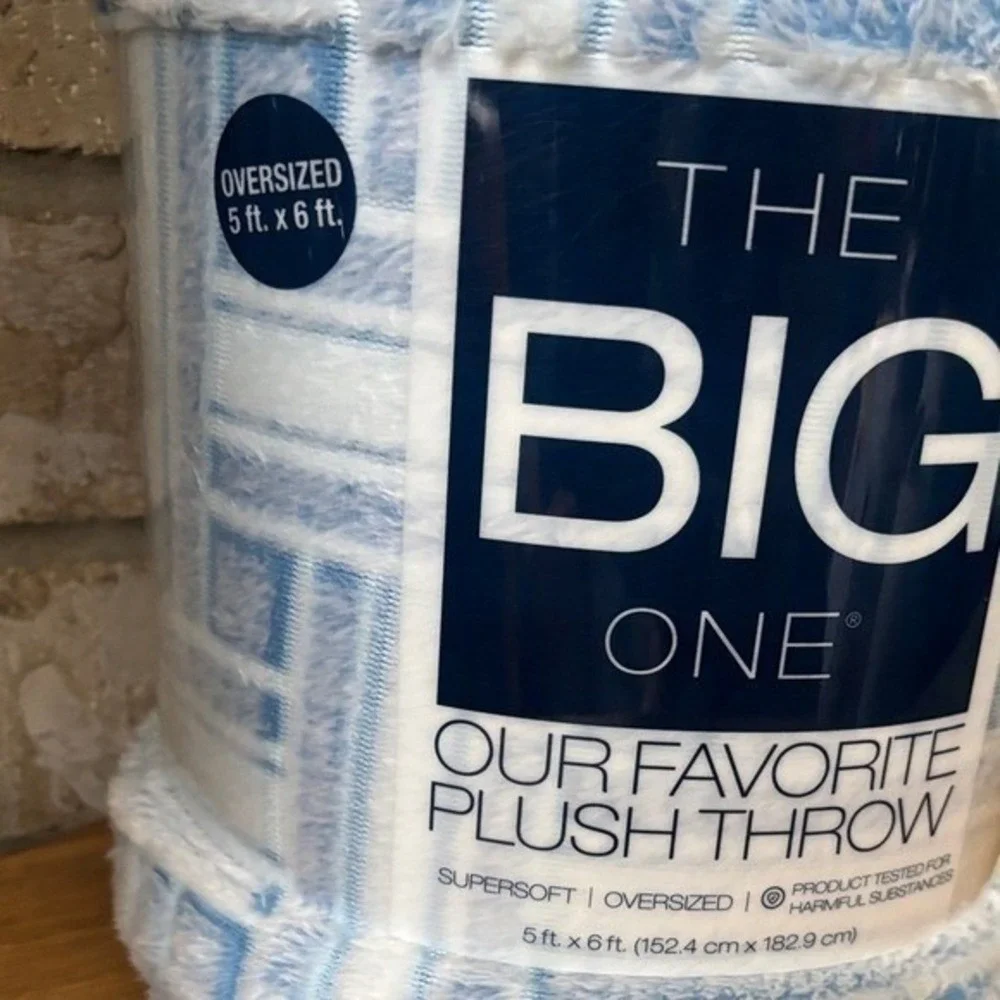 The Big One Oversized Plush Throw Blue Vintage Weave Fall 5ft by 6ft NEW